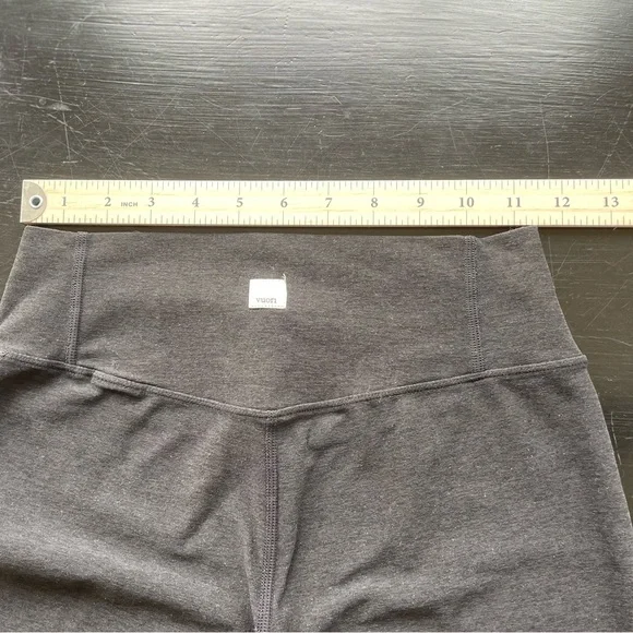 Vuori Mid Rise Elevation Slim Bootcut Leggings Pants XS Black Heather - Picture 9 of 11